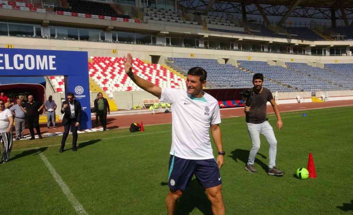 Zanetti: "Yeni gençlerle Türk Milli Takımının çok güzel şeyler yapacağına inanıyorum"