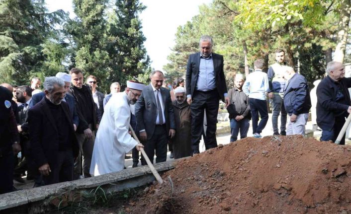 93 yaşında vefat eden Cerrahoğlu son yolculuğuna uğurlandı