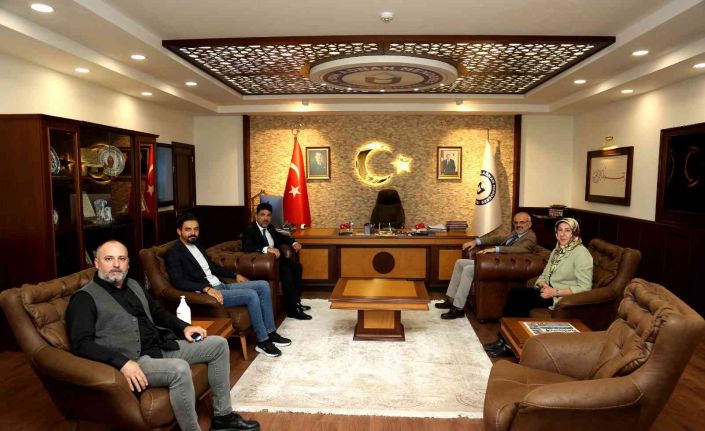 ADÜ Rektörü Aldemir, AK Parti Efeler ilçe yönetimini makamında ağırladı