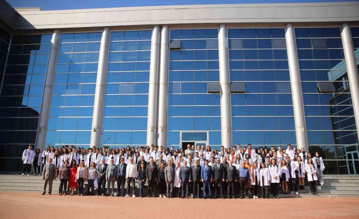 ADÜ Veteriner Fakültesi’nde ilk kez Beyaz Önlük Giyme Töreni gerçekleşti