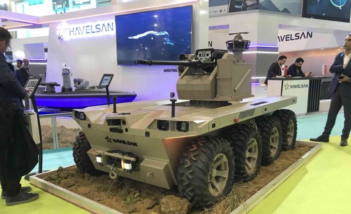 Ağır sınıf insansız kara aracı KAPGAN ilk kez görüldü