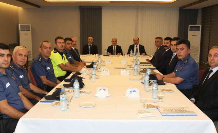 Aktaş, Osmaniye’de ‘Asayiş Değerlendirme Toplantısı’na katıldı