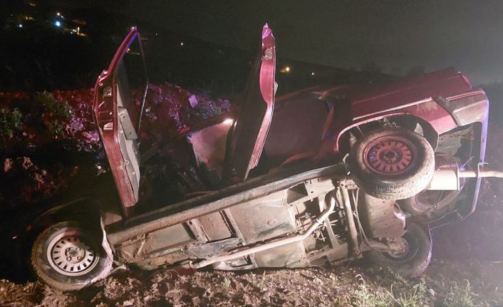 Alkolün etkisiyle kaza yaptı, "Burada ölü ve yaralılar var, bir kişi de boğuluyor" ihbarında bulundu