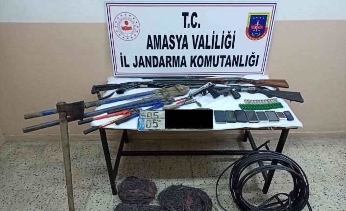 Amasya’da jandarma ekiplerinden kablo ve tarım aleti hırsızlarına operasyon: 3 tutuklama