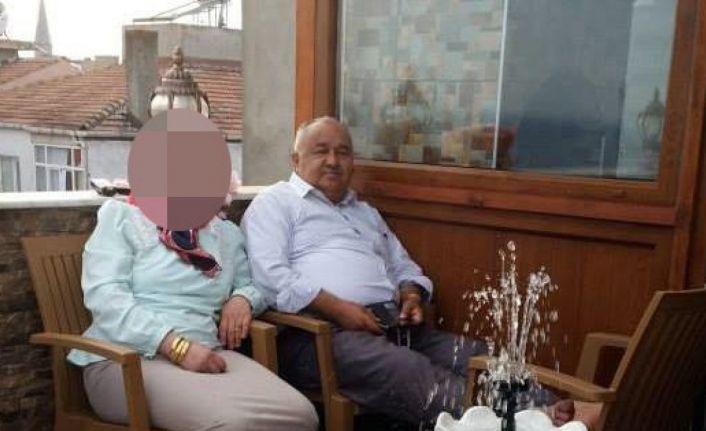 Ara yoldan çıkan aracın kaldırımdaki yayaya çarptığı kazada şoför öldü