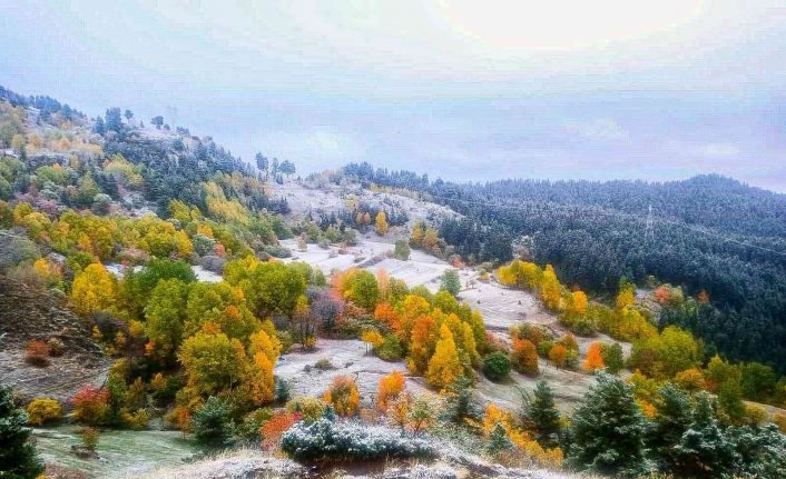 Artvin’de kar yağışı sonrası yüksek kesimler beyaza büründü