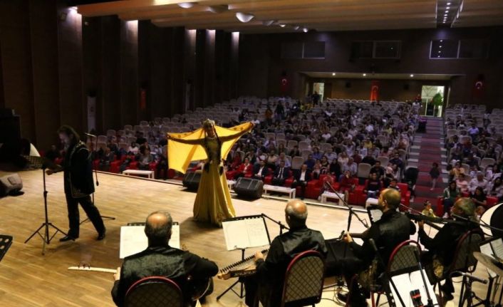 “Asya’dan Avrupa’ya” Türk Dünyası Müzik Topluluğu konseri düzenlendi