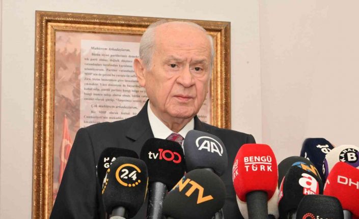 Bahçeli: “(Başörtüsü hakkında) Bu hak kullanılmaktadır, bunun geriye dönüşü söz konusu olamaz”