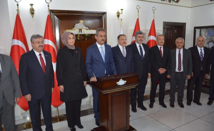 Bakan Özer: “3 bin tane yeni anaokulunu yapmak üzere Emine Erdoğan hanımefendi himayesinde yeni bir proje başlattık”