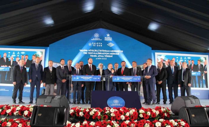 Bakan Varank: "İhracat rakamları son dönemdeki ivmeyle hamdolsun 252 milyar doları aştı"