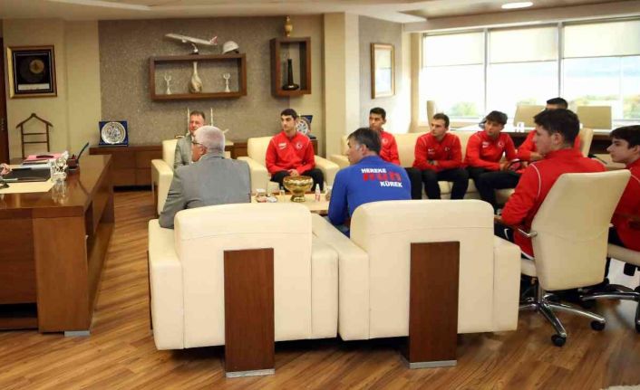 Başkan Büyükakın: "Hedefimiz, Kocaeli’nin su sporlarının merkezi ve markası olmasıdır"