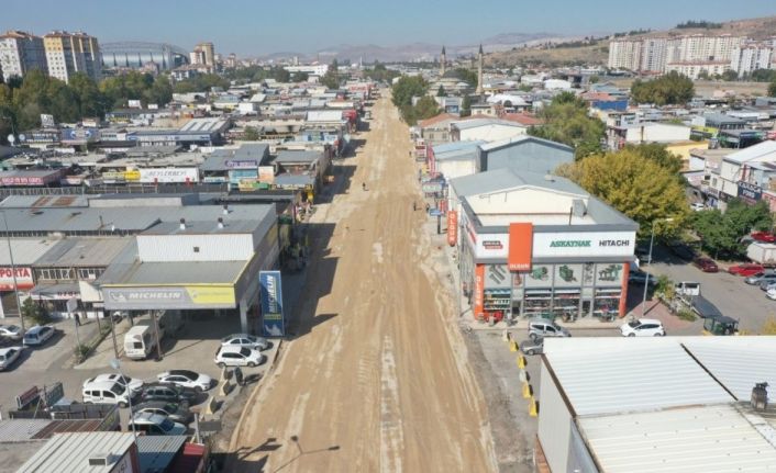 Başkan Çolakbayrakdar; “Yeni Sanayi Bölgesi’ni de yeniliyoruz”