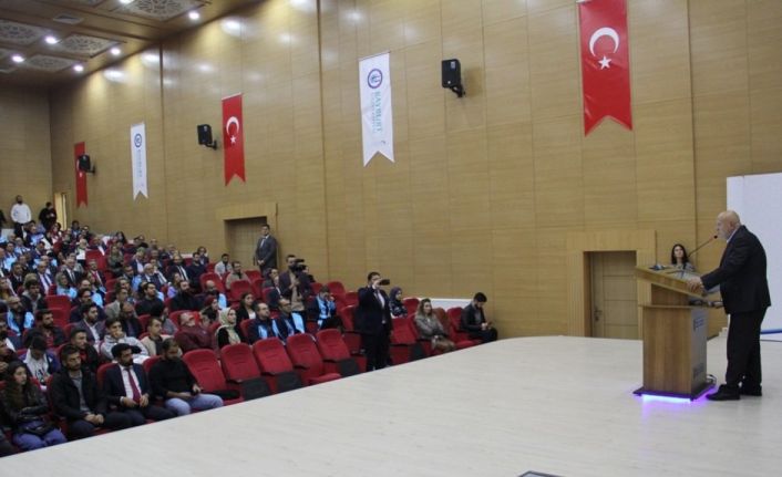 Başkan Pekmezci, Bayburt Üniversitesinin 2022-2023 Akademik Yılı Açılış Törenine katıldı