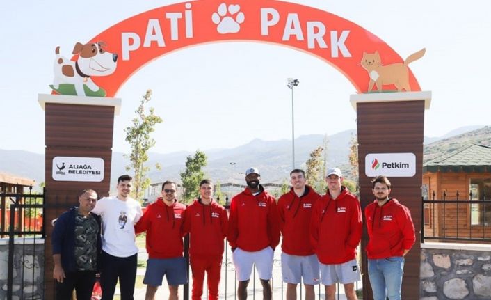 Basketbolcular sevimli dostlarla moral depoladı