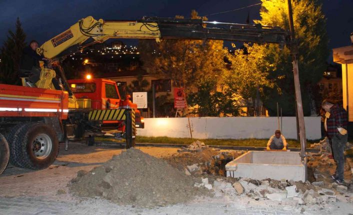 Beypazarı’nda yer altı çöp konteynerleri ile koku ve bakterilerin önüne geçiliyor