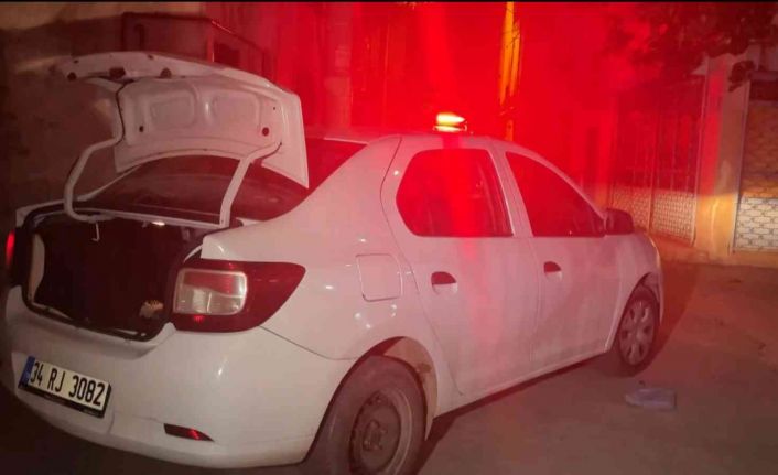 Bursa’da çalıntı araçla polisten kaçtı: 30 kilometre sonra aracın altında kıskıvrak yakalandı