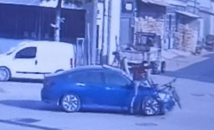 Bursa’da otomobil ile çarpışan bisikletin sürücüsü böyle havalandı