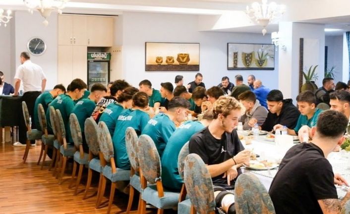 Bursaspor’da moral yemeği organize edildi