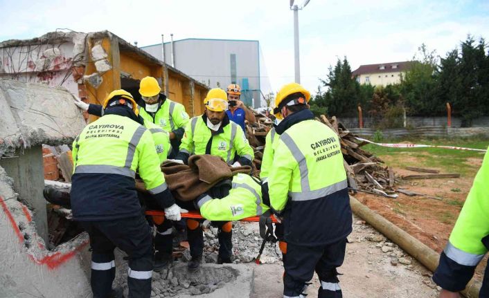 Çayırova Belediyesi’nin arama kurtarma ekibi kuruldu