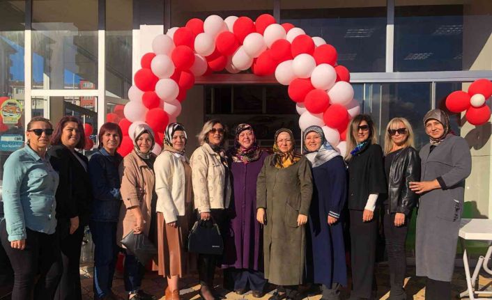 Demirtaş’tan hayır çarşısına destek