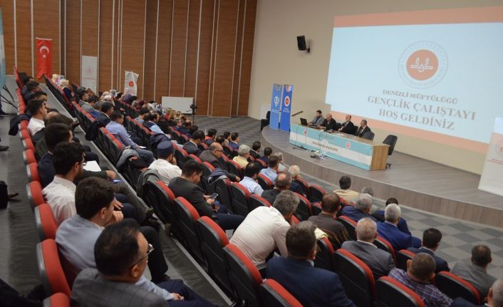 Denizli’de gençliğin sorunları çalıştayda ele alındı