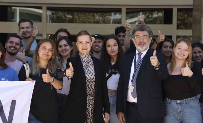 DEÜ bilimde sınırları ortadan kaldırıyor