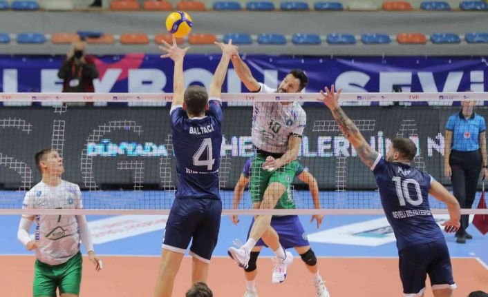 Efeler Ligi: Bursa Büyükşehir Belediyespor: 3- Develi Belediyespor: 2