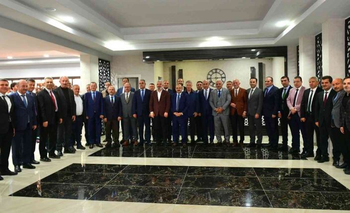 Emekli olan Trabzon Emniyet Müdürü Kenan Aydoğan için veda yemeği