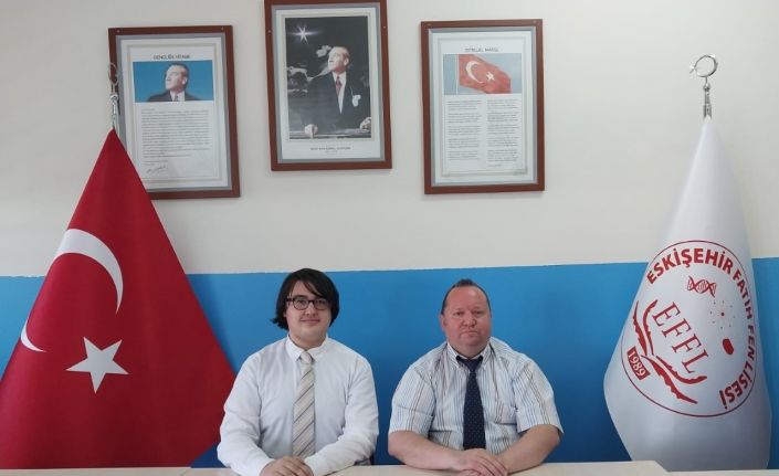 Eskişehir Fatih Fen Lisesi ‘Uluslararası Bilim Projesi’ yarışmasında ‘Fizik’ projesiyle finale kaldılar