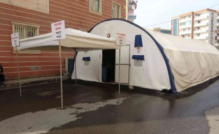 Evlat nöbetindeki anne dağdaki kızına seslendi: "Orası boş dava; annenin yuvasından başka güzel bir yer yok"