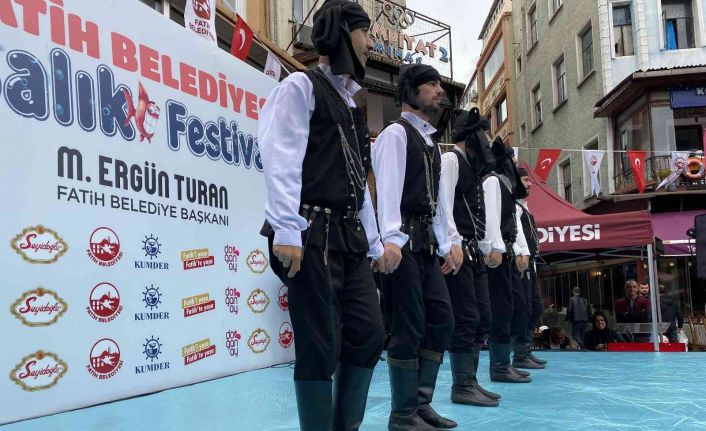 Fatih’te 12 bin porsiyon palamut dağıtıldı