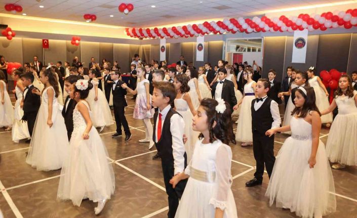 GKV’de Cumhuriyet balosu