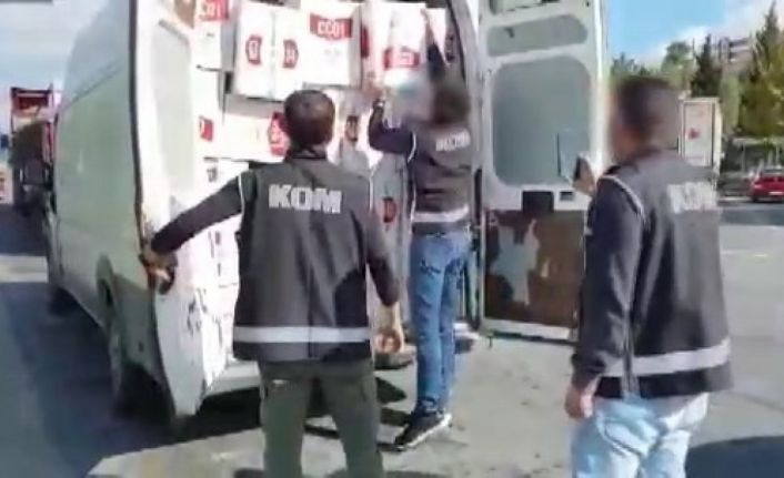 Görevden ihraç edilen astsubay 1 milyon 770 bin kaçak makaronla yakalandı