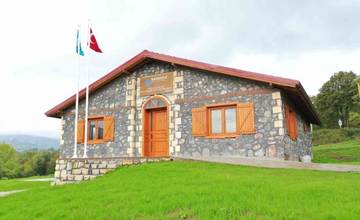 Hem muhtarlık hem kurs merkezi