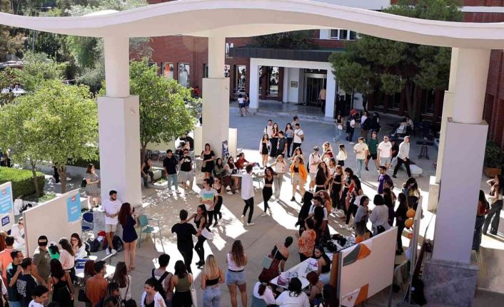 İEÜ’de ilk gün heyecanı