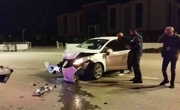 İki kişiyi yaralayıp kaçtı