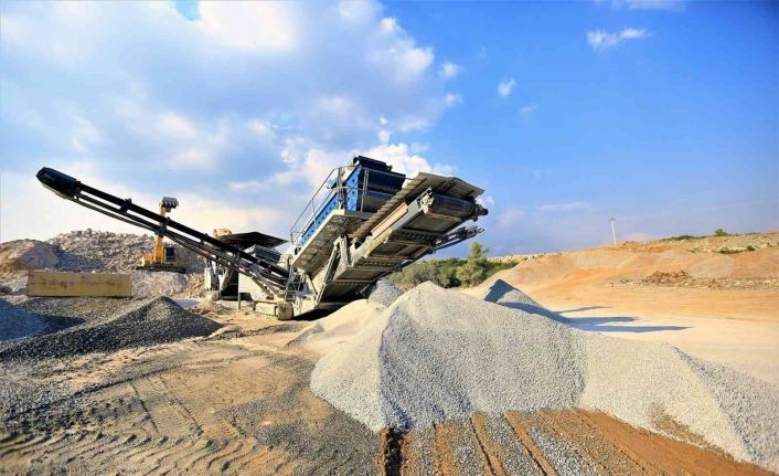 İnşaat atıkları asfalt malzemesine dönüşüyor