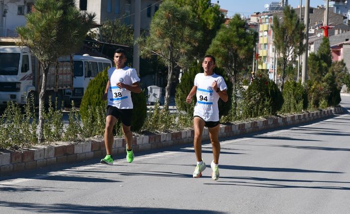 İscehisar’da Büyük Taarruz 100. Yıl Koşusu düzenlendi