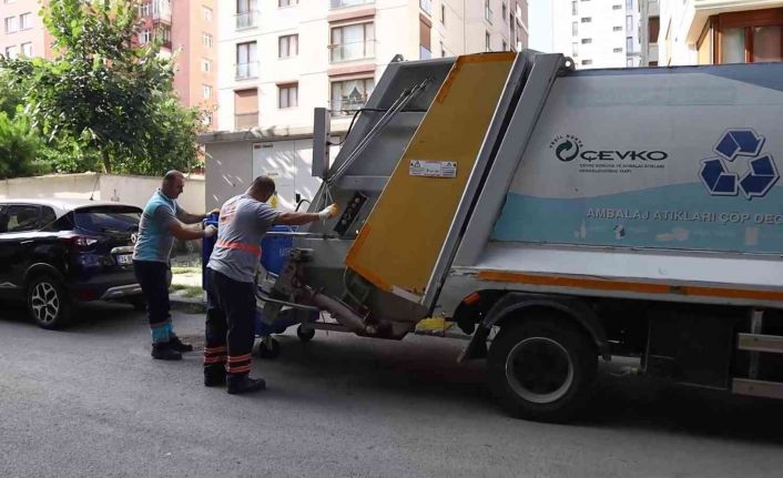 Kadıköy’ün atıklarını Kadıköylüler evlerinde ayrıştırıyor