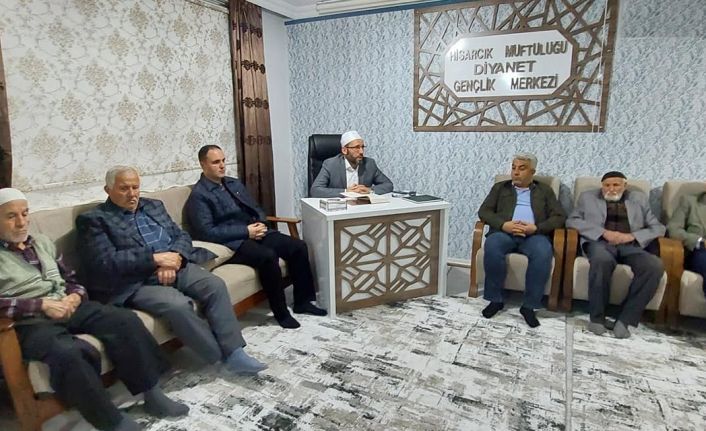 Kaymakam Tosun ve Başkan Çalışkan, Diyanet Gençlik Merkezinde