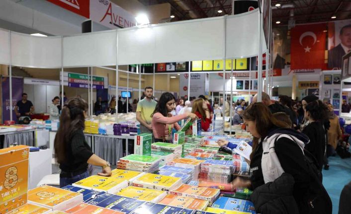 Kayseri Kitap Fuarı, ünlü yazarların uğrak yeri oldu