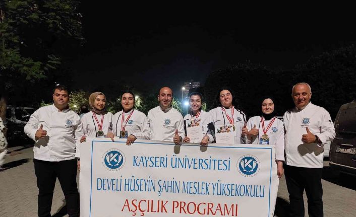 KAYÜ Aşçılık Öğrencileri 3 Kategoride Altın Madalya Kazandı