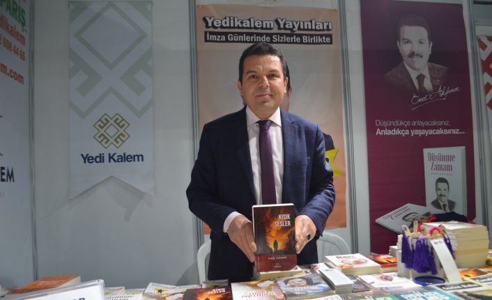 "Kısık Sesler" romanını yazdı, 2 yıl sonra sesi kısıldı