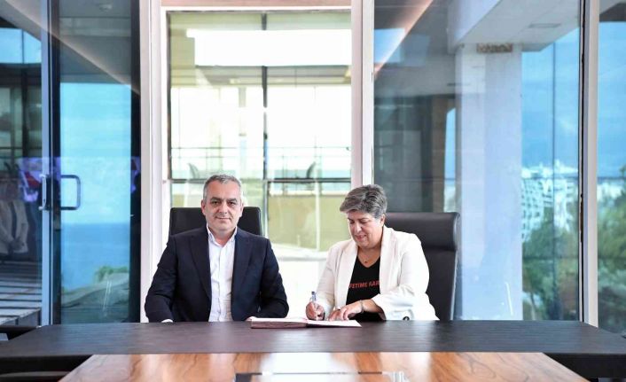 Konyaaltı Belediyesinden şiddete uğrayan kadın ve çocuklara hukuki ve psikolojik destek