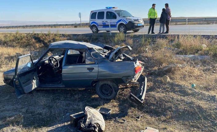 Konya’da takla atan otomobilden burunları kanamadan kurtuldular