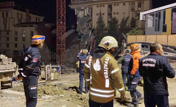 Küçükçekmece’de yaşanan çökmenin ardından bir öğrenci yurdu ve 6 bina boşaltıldı