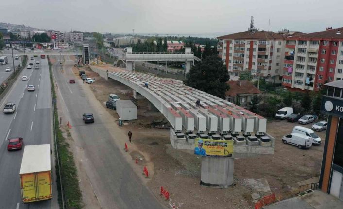 Kuruçeşme Tramvayı’nda kiriş montajı devam ediyor