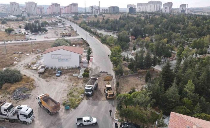 Mehmet Akif Ersoy Mahallesi’nde altyapı yenileme ve sıcak asfalt çalışmaları başladı