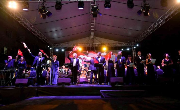 Mersin’de Cumhuriyet Bayramı kutlamaları erken başladı