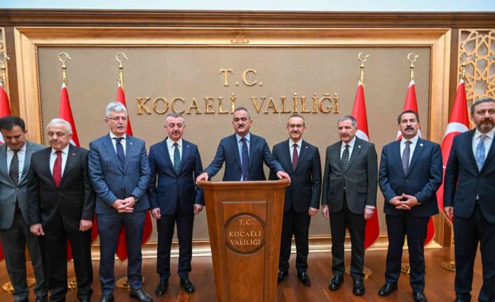 Milli Eğitim Bakanı Özer: "Okul kantinlerindeki kira artışını yüzde 25 artışla sabitleme kararı aldık"